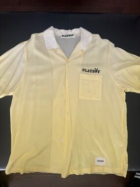 PLAYBOY Pale Yellow Short-Sleeve Button-Up Shirt with White Collar